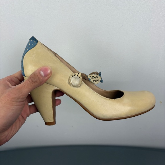 Miz Mooz Cream and Blue Heels - Picture 8 of 8